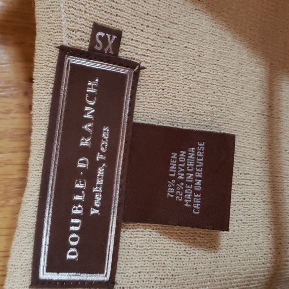 Double D Ranch Beaded V-Neck Knit Linen/Nylon Top XS Length 22" Like New! - Picture 2 of 6